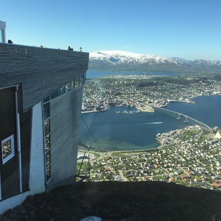 H Sweet H Apartment Tromsø Buitenkant foto