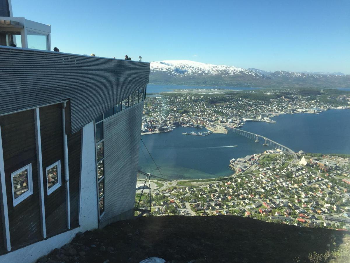 H Sweet H Apartment Tromsø Buitenkant foto